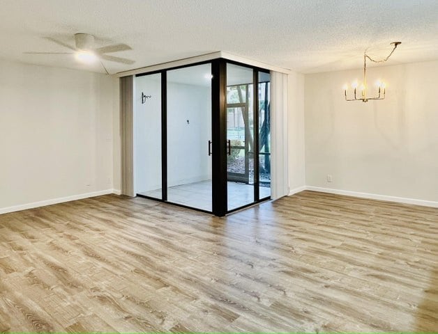 Building Photo - 500 Egret Cir