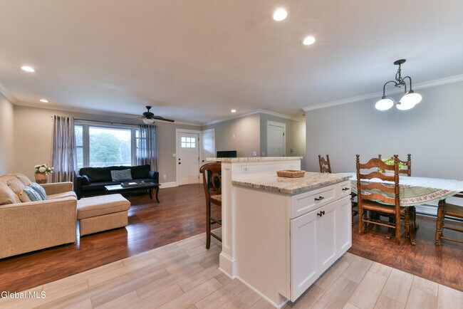 Building Photo - 434 Burgoyne Rd