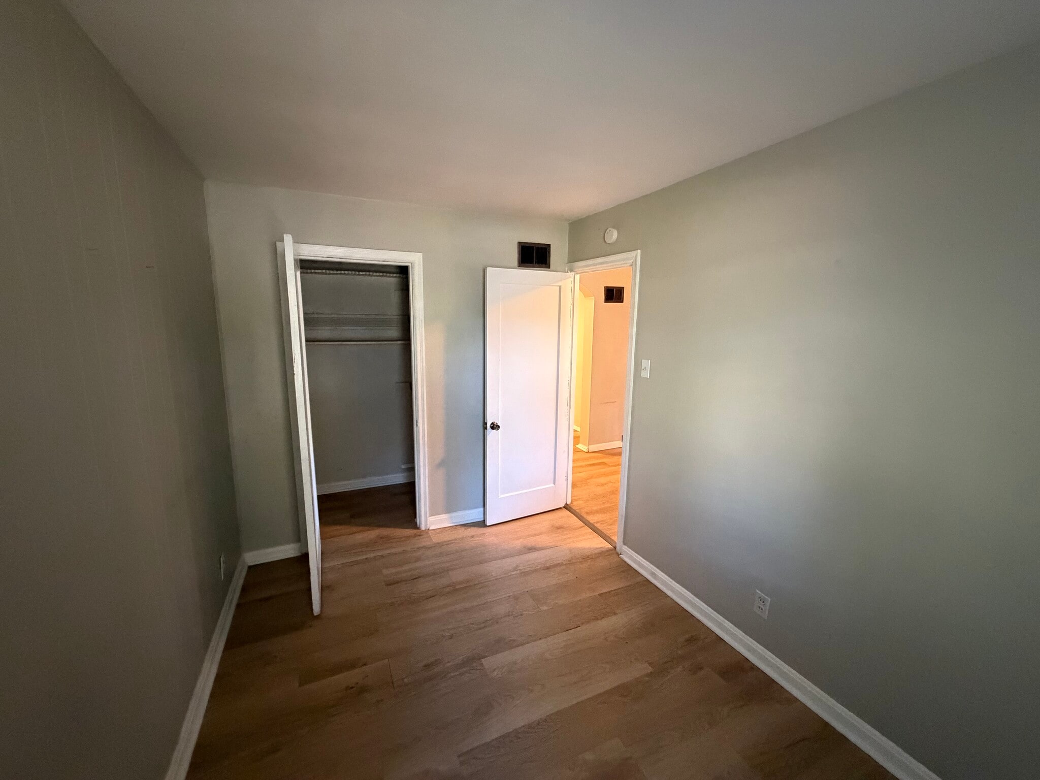 Building Photo - 5331 Arsenal St