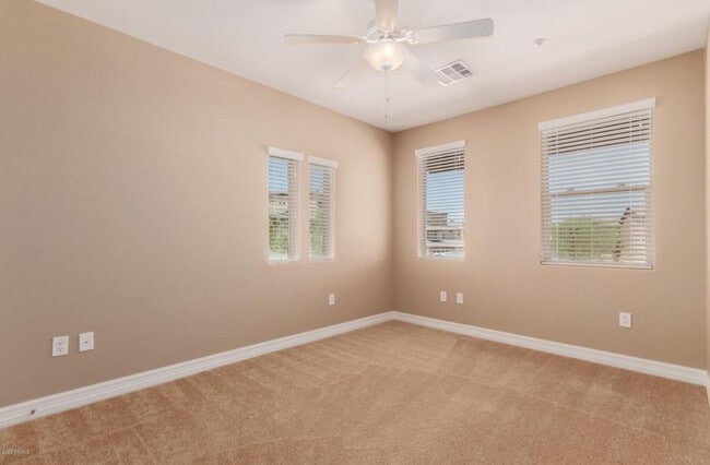 2nd Main bedroom with Walk-in closet - 2821 S Skyline
