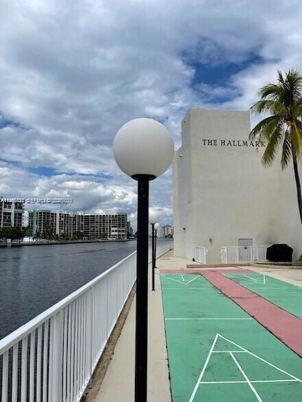 Building Photo - 3800 S Ocean Dr