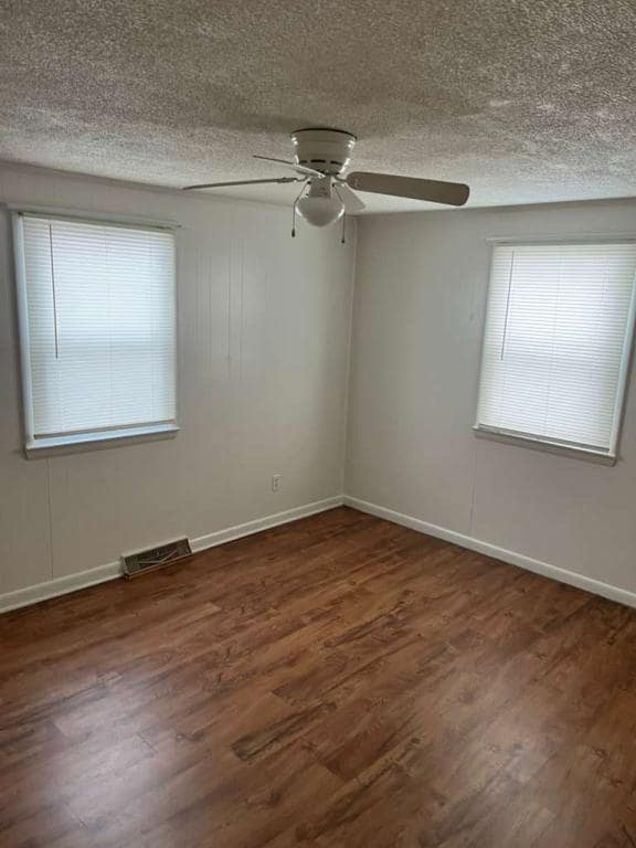 Building Photo - 510 Ellen Dr