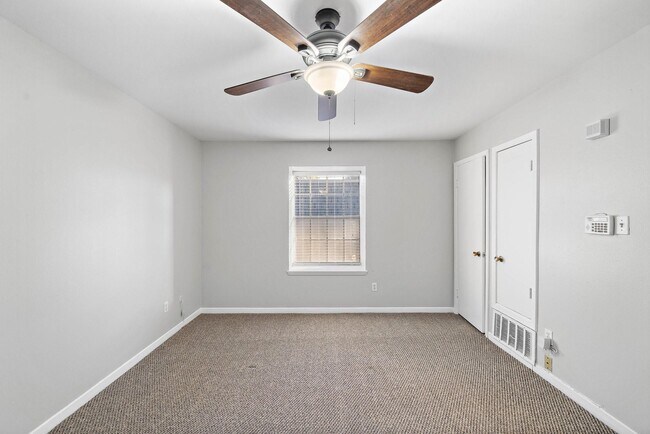 Building Photo - 9009 Gaylord Dr