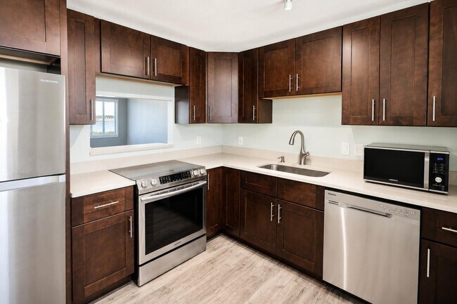 Building Photo - 4500 N Flagler Dr