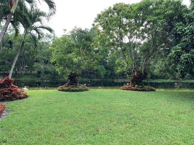 Building Photo - 804 Verona Lake Dr