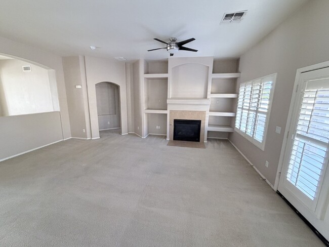 Building Photo - 412 E Jasper Dr