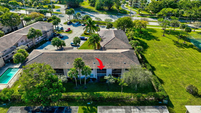 Building Photo - 8431 Royal Palm Blvd