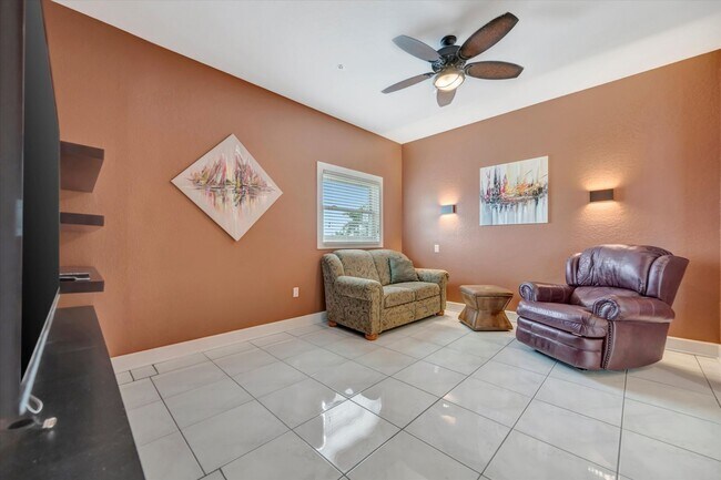 Building Photo - Stunning Annual Rental: Luxury Coastal Liv...