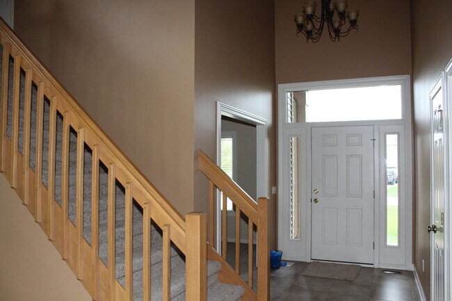 Building Photo - 1114 Pathfinder Cove