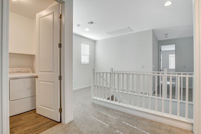Building Photo - Newly built Home, gated