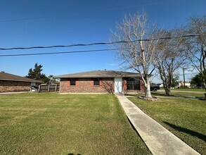 Building Photo - Newly renovated 3 bedroom 2 bath in East Houma