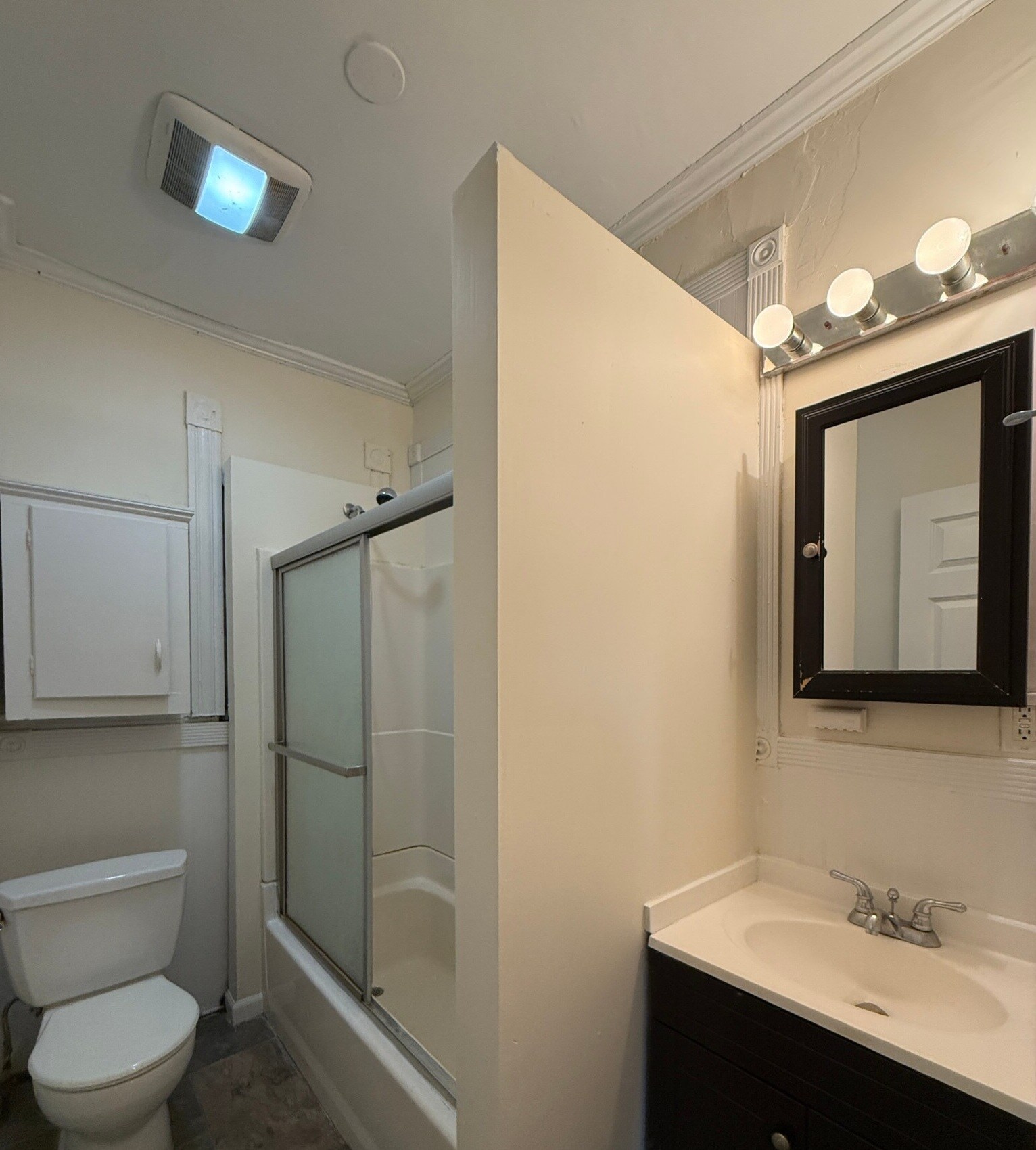 Building Photo - 34 Calumet St