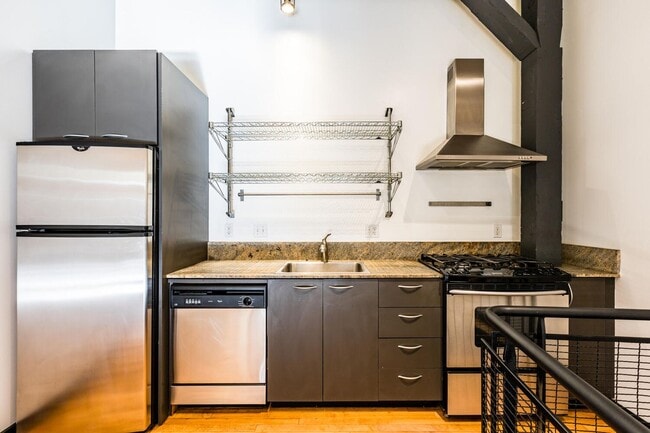 Building Photo - Urban Apartment at Pierpont Lofts with Res...