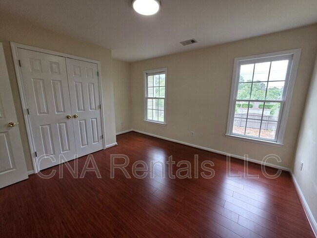 Building Photo - 1713 Paramore Pl NE
