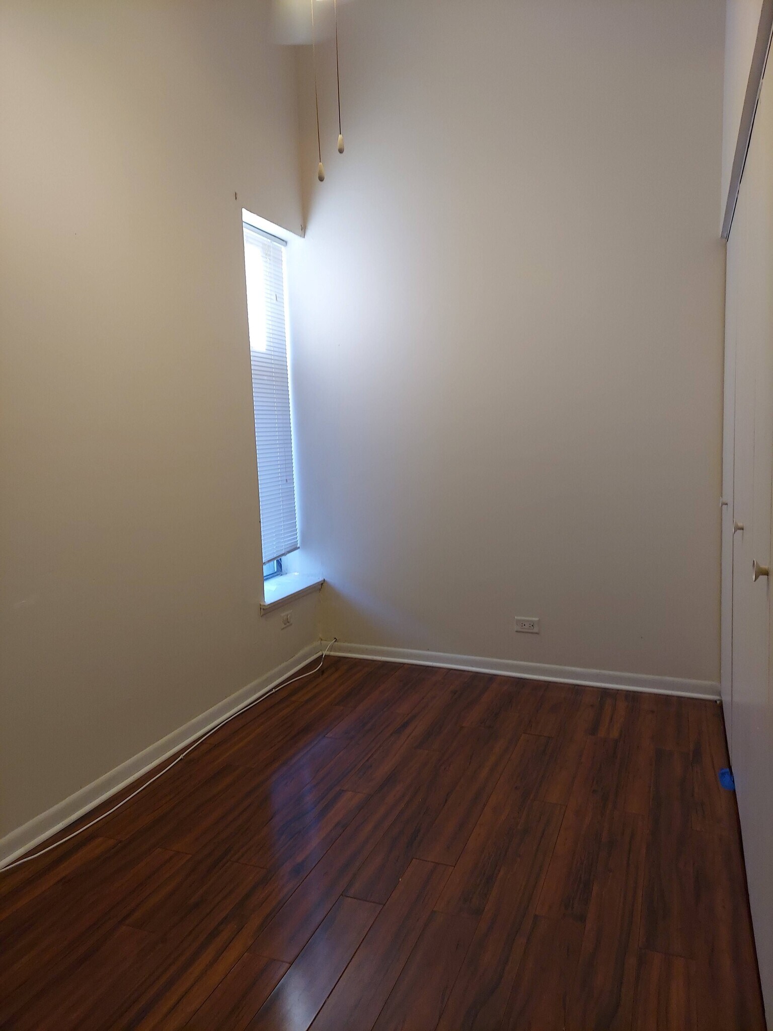 2nd Bedroom - 4938 South Drexel Boulevard