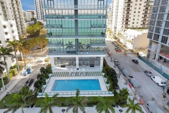 Building Photo - 788 NE 23rd St