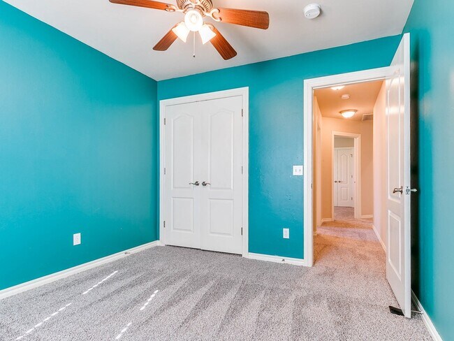 Building Photo - 2724 Busheywood Dr