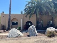 Building Photo - Louise