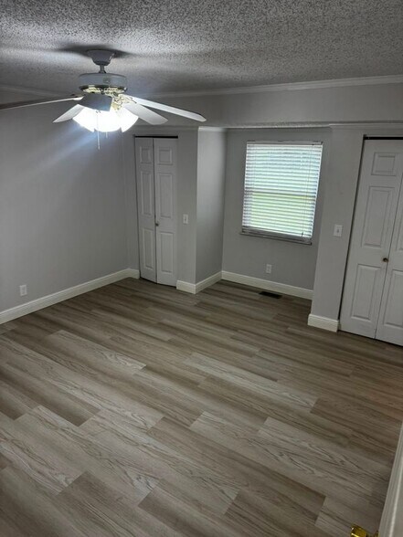 Building Photo - 5655 Dantonaire Pl