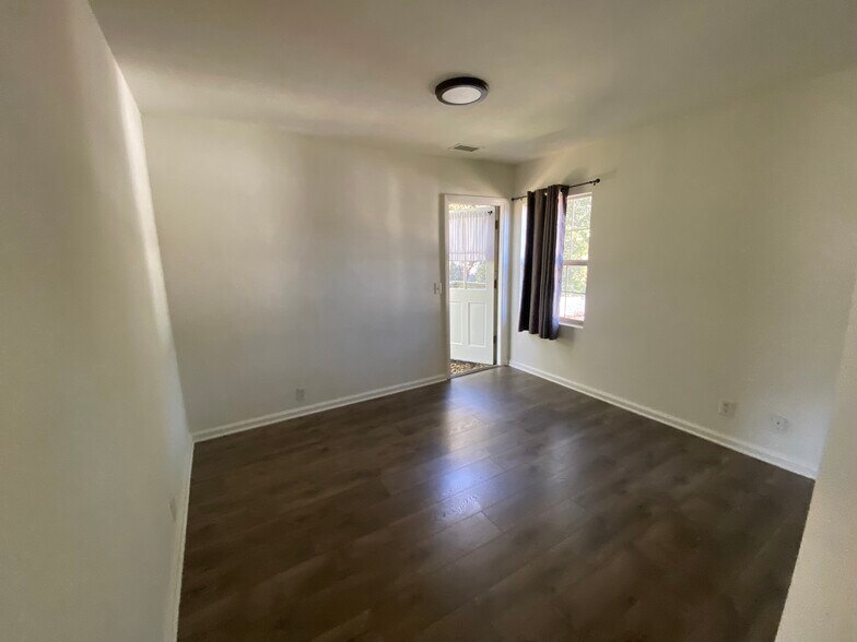 Building Photo - 602 W Carrillo St