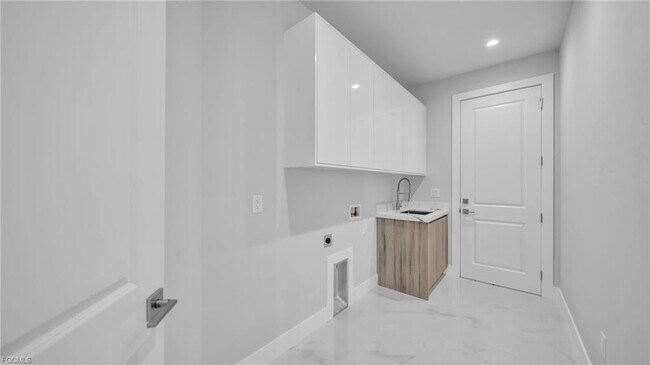 Building Photo - 1029 NW 35th Pl