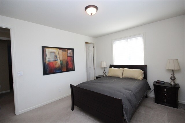 Building Photo - Gorgeous Home In the Desired Chesapeake Neighborhood