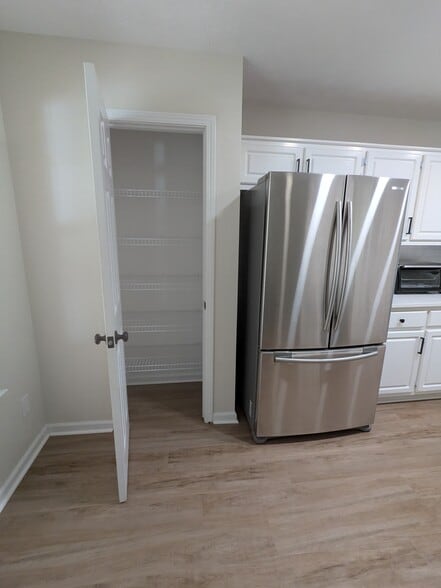 Kitchen pantry - 60 Riverside Pky