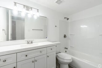 Building Photo - 1000 River Bend Dr
