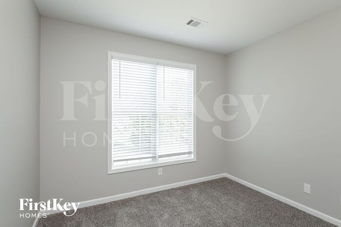 Building Photo - 731 Mallard Dr
