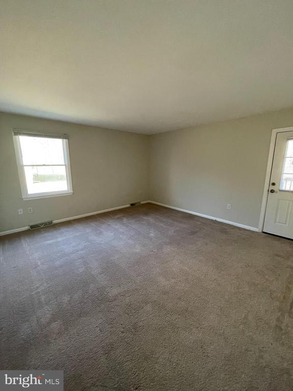 Building Photo - 21 Winard Cir