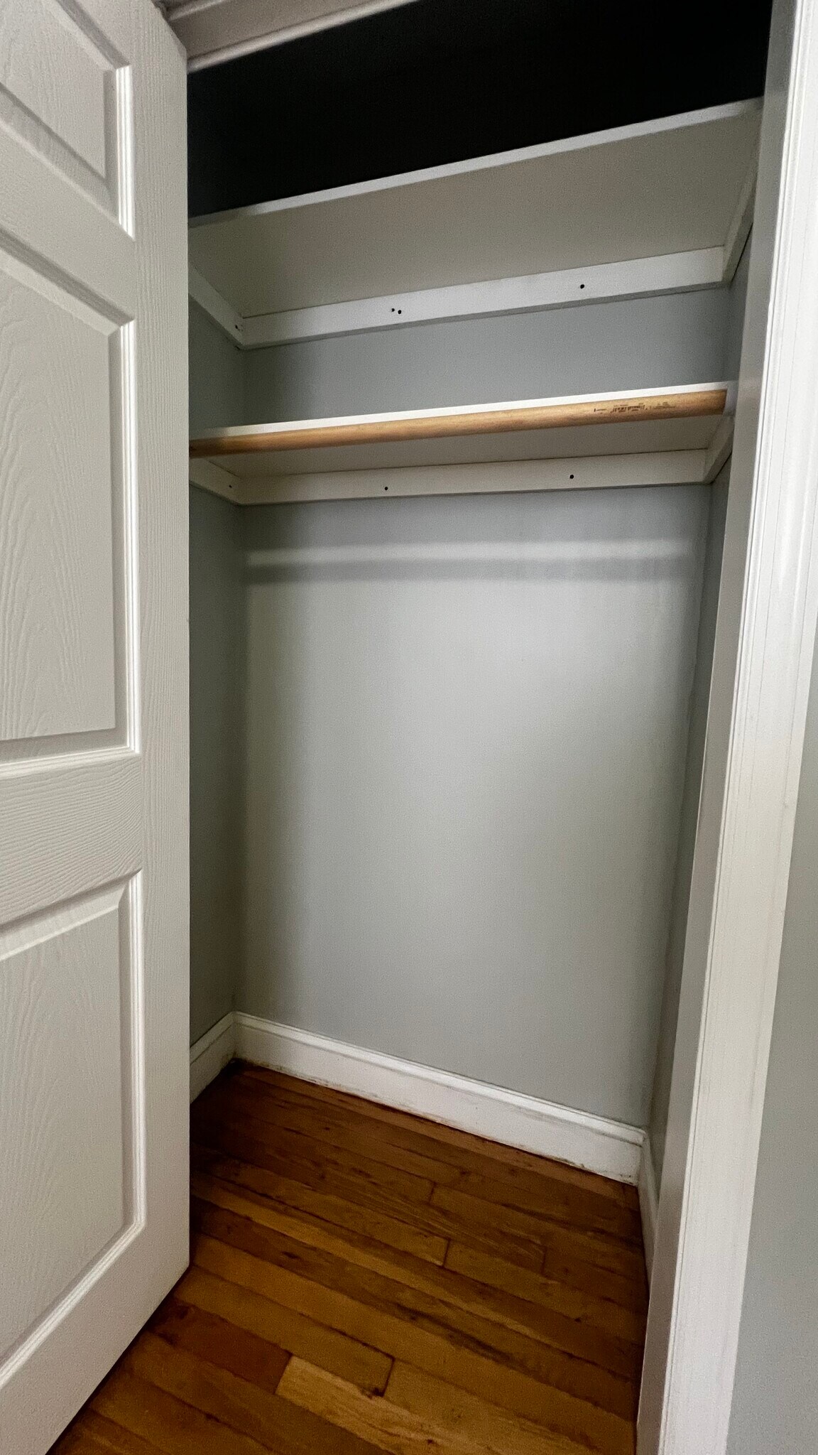 CLOSET - 516 Monastery Pl