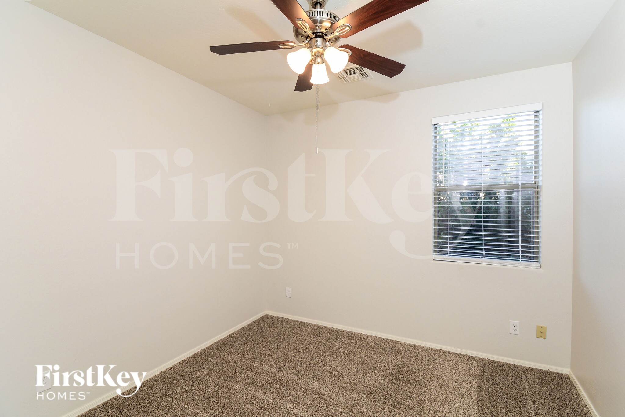 Building Photo - 13876 N 141st Ln