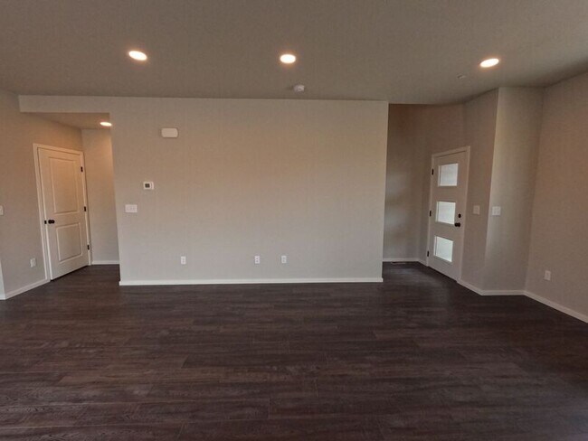 Building Photo - 2814 Barnstormer St