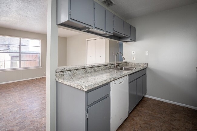 Building Photo - 107 Shannon Cir