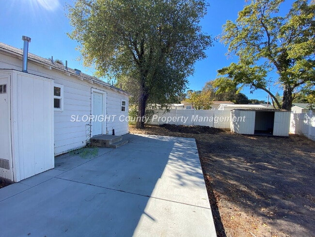 Building Photo - AVAILABLE February - Secluded 1 Bedroom 1 bath Home in Atascadero