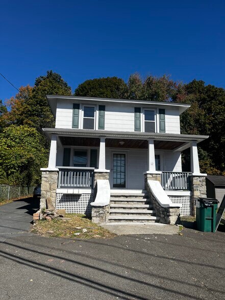 Building Photo - 12 S Plank Rd