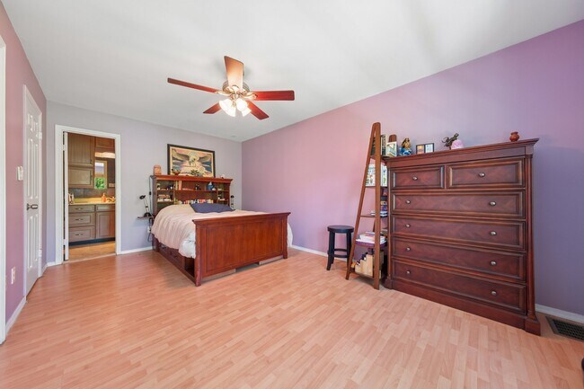 Building Photo - 212 Westchester Ct