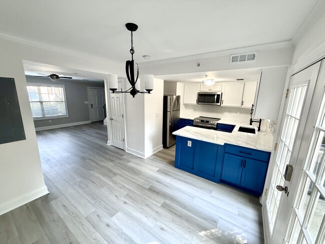 Building Photo - 28 Villa Ct SE