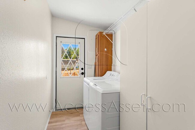 Building Photo - 24380 Pso Vivora