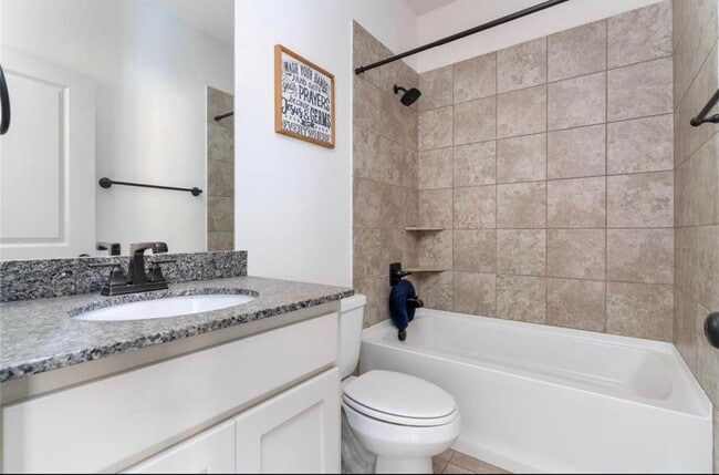 Secondary Bathroom - 4265 Snow Goose Trl