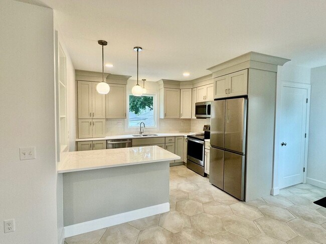 Building Photo - 40 Judy Ln