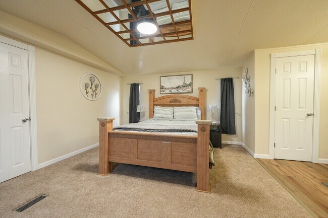 Building Photo - Cozy Fully Furnished 2-Bed with a Movie Ro...