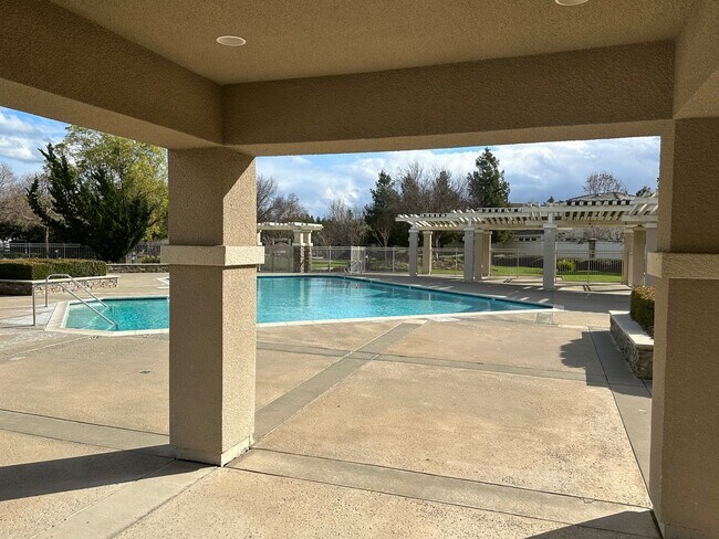 Building Photo - 3603 Fieldview Ct