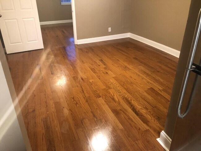 Building Photo - 1228 S 8th St