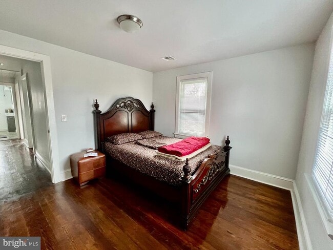 Building Photo - 12 Birch Ave