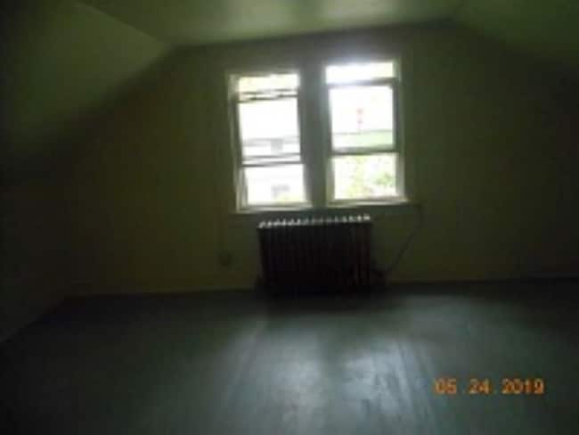 Building Photo - 26 S Oakwood Terrace