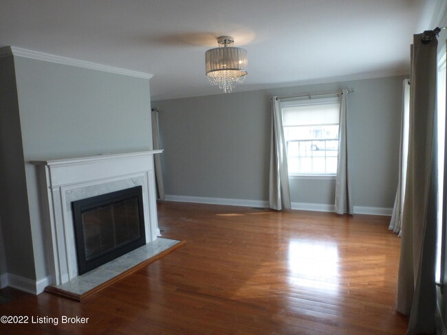 Building Photo - 701 Rudy Ln