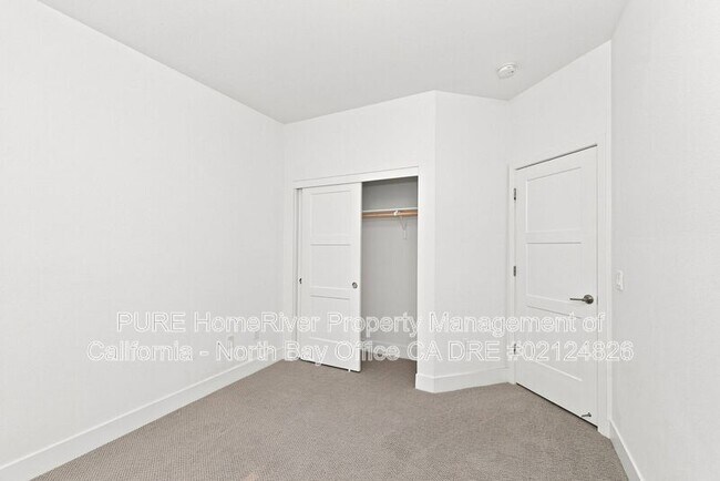 Building Photo - 295 Gambrel Cir