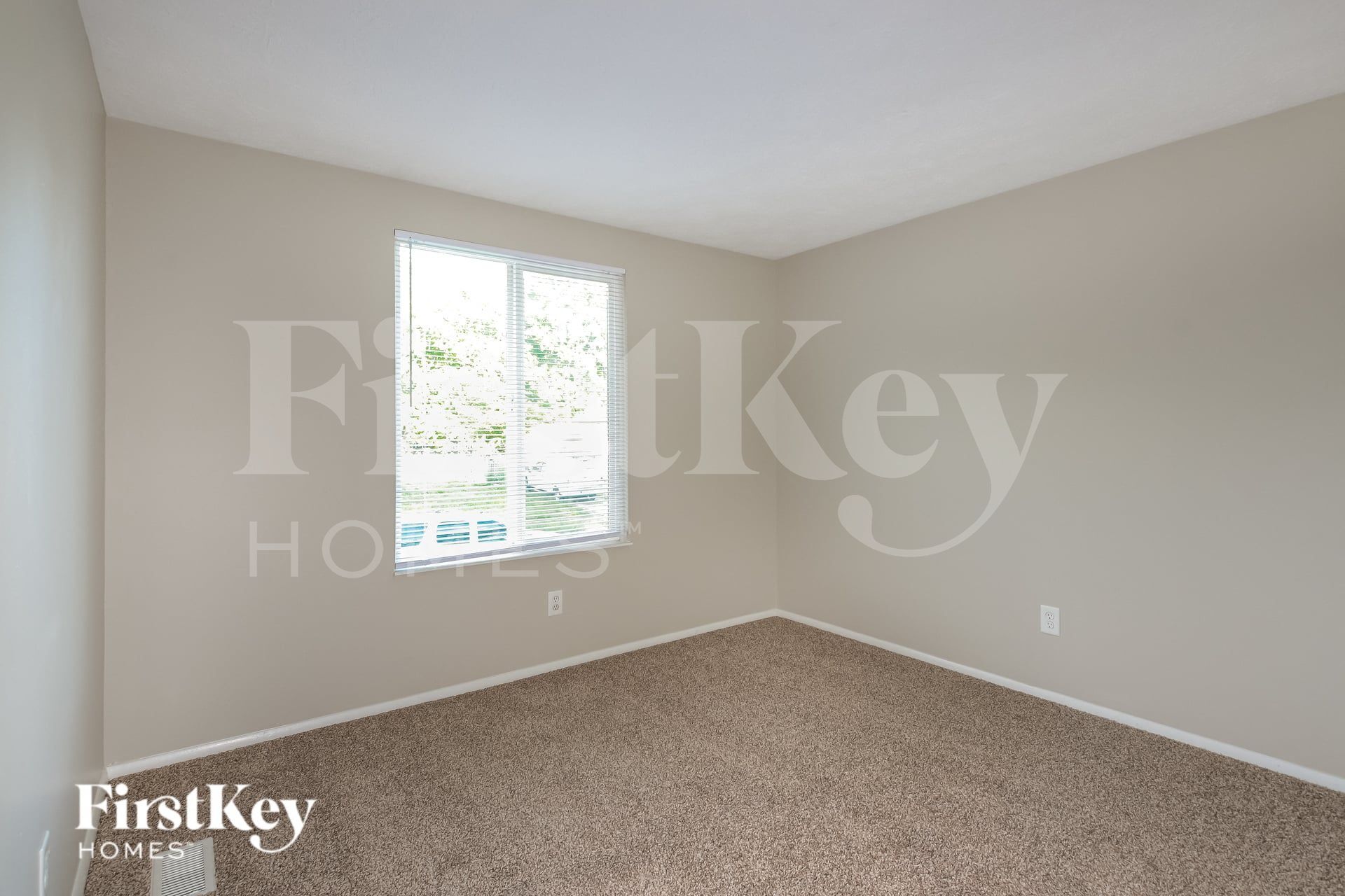 Building Photo - 6830 Littleton Dr