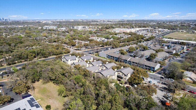 Building Photo - 6700 Cooper Ln